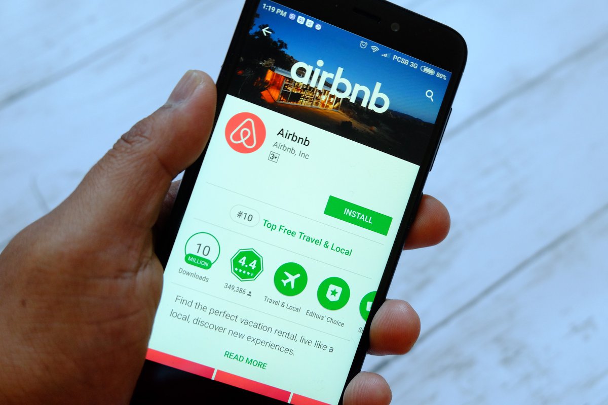 Airbnb Posts Much Smaller Q1 Loss, Revenue Doubles from 2021 Fort